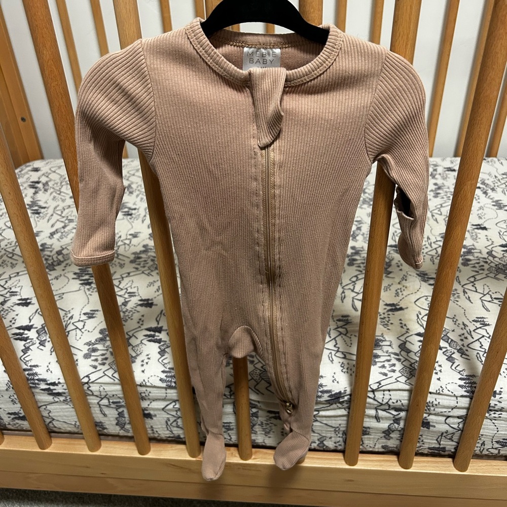 Mebie Baby ribbed footed sleeper